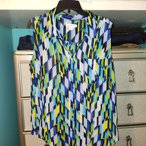Liz Claiborne Sleeveless Chevron Geometric Button-Down in Blue, Green & White
